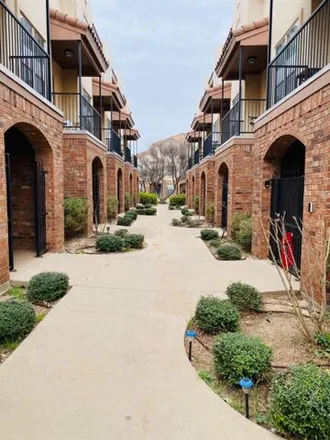 Buy this 3 bed condo on 2133 Main Street in Lubbock, TX 79401