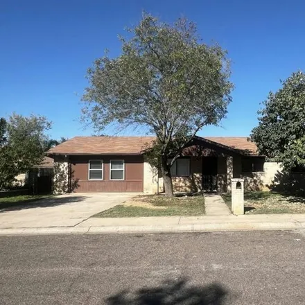 Rent this 4 bed house on 3028 Nueces Place in Laredo, TX 78046