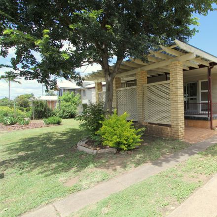Rent this 3 bed apartment on Laidley