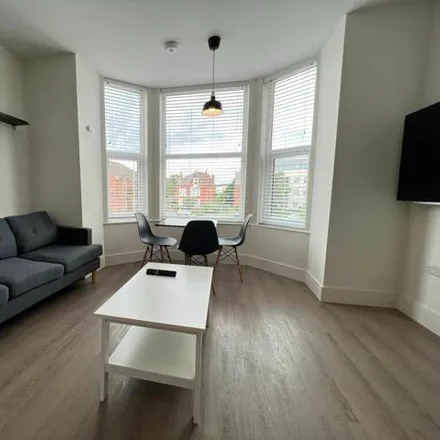 Image 1 - Melton Grove, West Bridgford, NG2 7NX, United Kingdom - Room for rent