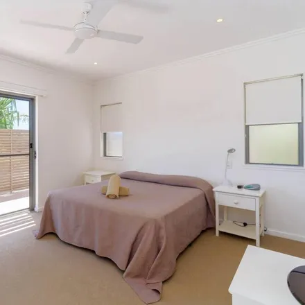 Rent this 2 bed apartment on Yamba NSW 2464