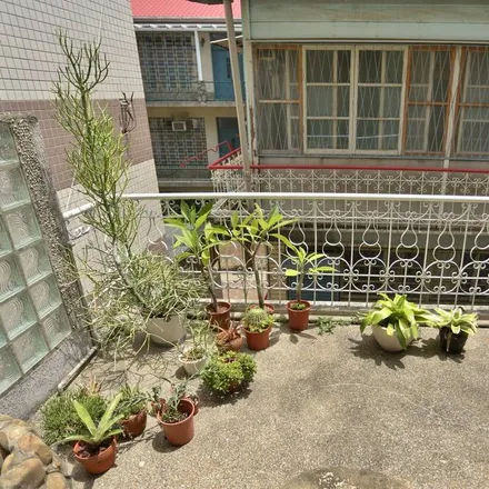 Rent this studio house on No.7 in Aly. 11, Ln. 181