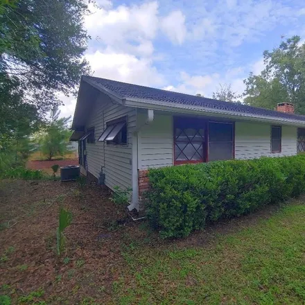Buy this 3 bed house on 14859 Northwest 170 Avenue in Alachua, FL 32615