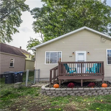 Buy this 2 bed house on 2236 4th Street Southwest in Akron, OH 44314
