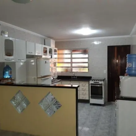 Buy this 2 bed house on Rua Jaupaci in Jardim Guapira, São Paulo - SP