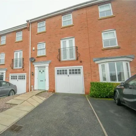 Buy this 4 bed townhouse on Reins Croft in Parkgate, CH64 3TR