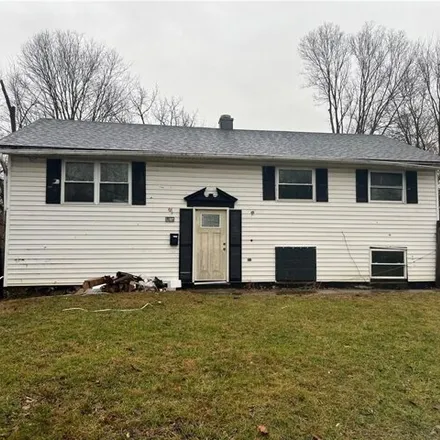 Buy this 3 bed house on 4687 Queens Avenue in Dayton, OH 45406