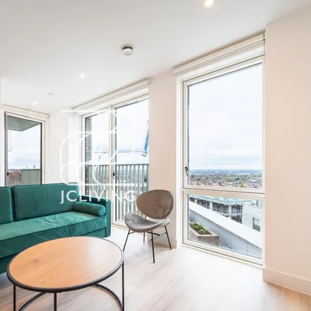 Image 2 - Friary Road, London, W3 6ZE, United Kingdom - Apartment for rent