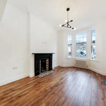 Image 5 - Bellamy Street, London, SW12 8BS, United Kingdom - Townhouse for rent