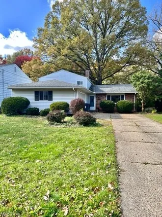 Rent this 3 bed house on 6410 Glenallen Avenue in Solon, OH 44139