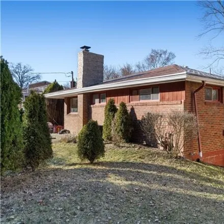 Image 3 - 1022 Greenlawn Drive, Green Tree, Allegheny County, PA 15220, USA - House for sale