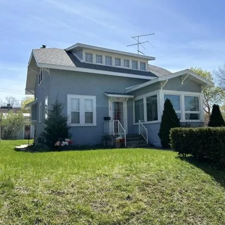 Buy this 3 bed house on 1888 Center Avenue Northeast in Grand Rapids, MI 49505