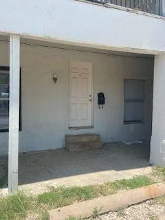 Rent this 2 bed condo on 713 Grape Street in Abilene, TX 79601