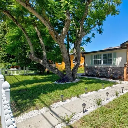 Image 1 - 9th Avenue North & 31st Street North, 9th Avenue North, Saint Petersburg, FL 33713, USA - House for sale