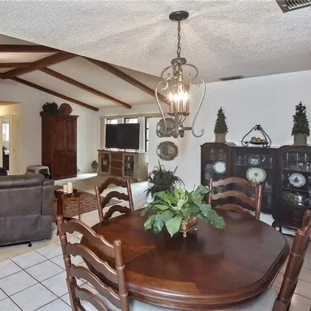 Image 7 - 575 Southeast 3rd Street, Cape Coral, FL 33990, USA - House for sale