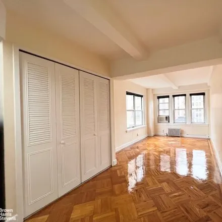 Image 3 - 126 West 73rd Street, New York, NY 10023, USA - Apartment for rent