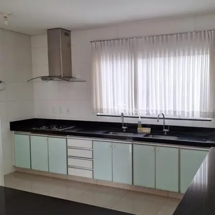 Rent this 3 bed apartment on Avenida Castelo Branco in Setor Coimbra, Goiânia - GO