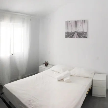 Image 5 - Calle de Antonio Zamora, 48, 28011 Madrid, Spain - Apartment for rent