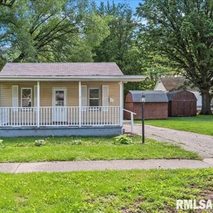 Buy this 3 bed house on 177 West Yates Avenue in Springfield, IL 62702