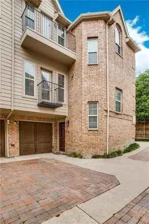 Rent this 3 bed townhouse on 3111 Rosedale Avenue in University Park, TX 75205