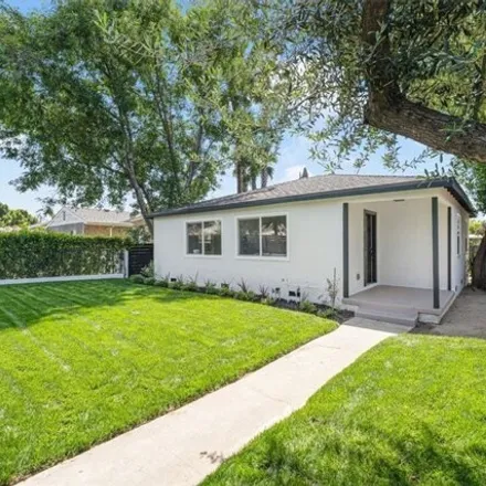 Image 2 - Alley 85868, Los Angeles, CA 91461, USA - House for sale