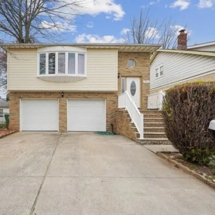 Buy this 5 bed house on 1527 Essex Avenue in Linden, NJ 07036