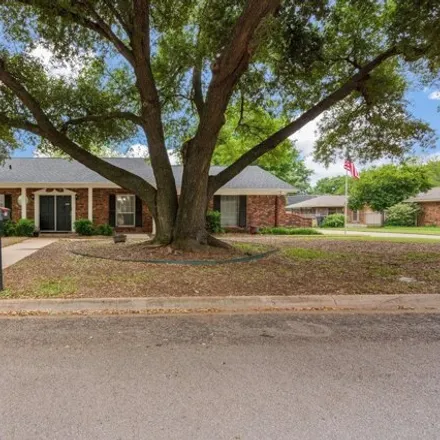 Buy this 3 bed house on 1223 Surry Place Drive in Cleburne, TX 76033