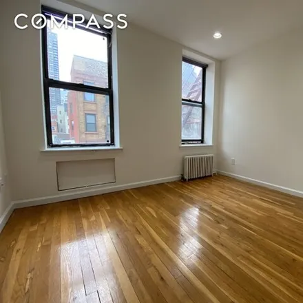 Rent this 1 bed house on 423 East 75th Street in New York, NY 10021