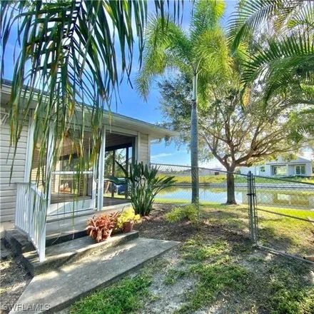 Image 2 - 4241 Southwest 20th Avenue, Cape Coral, FL 33914, USA - House for rent