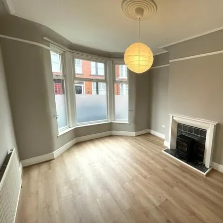 Image 2 - Fallowfield Road, Liverpool, L15 5BN, United Kingdom - Townhouse for sale