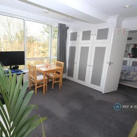 Rent this 1 bed apartment on 40 Parliament Hill in London, NW3 2SY