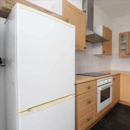 Buy this 1 bed apartment on Old Kent Road in London, SE1 5EW