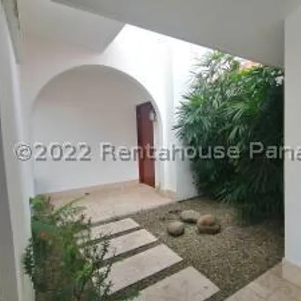 Rent this 4 bed house on unnamed road in Juan Díaz, Panamá