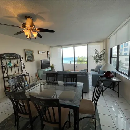 Image 3 - 3443 South Ocean Drive, Beverly Beach, Hollywood, FL 33019, USA - Apartment for rent