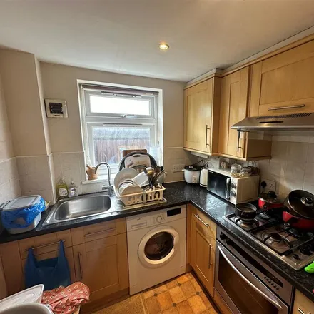 Image 4 - 373 Whippendell Road, Holywell, WD18 7PG, United Kingdom - Apartment for rent