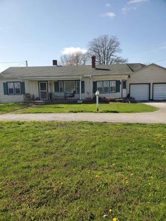 Buy this 2 bed house on 598 W 11th St in Bicknell, Knox County