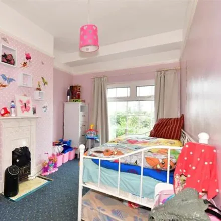 Image 7 - Percy Avenue, Broadstairs, CT10 3JX, United Kingdom - Townhouse for sale