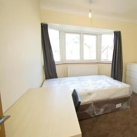 Image 5 - 2-20 Rokeby Gardens, Leeds, LS6 3JZ, United Kingdom - Duplex for rent