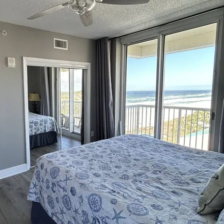 Rent this 4 bed condo on Panama City Beach