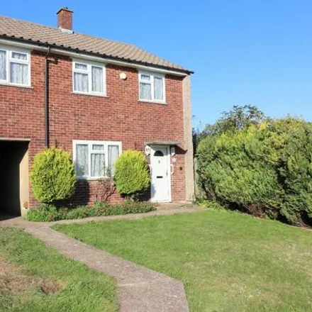 Buy this 3 bed house on Life Close in Luton, LU4 0QE