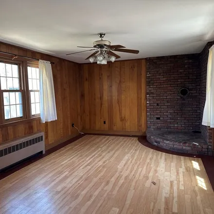 Rent this 3 bed apartment on 37 Sunset Drive in Northborough, MA 01581
