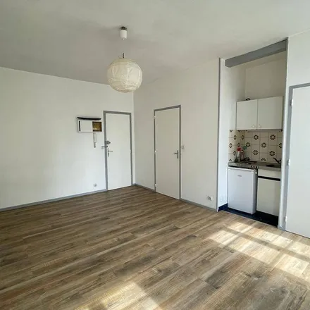 Image 7 - 2 Rue Nicolas Mesnager, 76000 Rouen, France - Apartment for rent