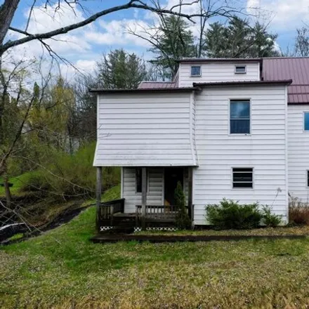 Buy this studio house on 268 East 4th Street in City of Corning, NY 14830