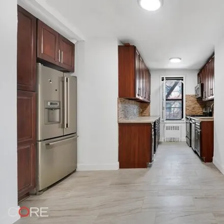 Image 1 - Sheffield Apartments, 88-11 34th Avenue, New York, NY 11372, USA - Apartment for sale