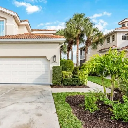 Buy this 3 bed condo on 3298 Twilight Lane in Collier County, FL 34109