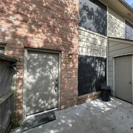Rent this 1 bed townhouse on Spring Branch Pet Patrol Pet Sitting Srvc. in 2098 Laverne Street, Houston