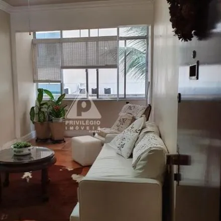 Buy this 3 bed apartment on Rua Almirante Tamandaré 38 in Flamengo, Zona Sul do Rio de Janeiro - RJ