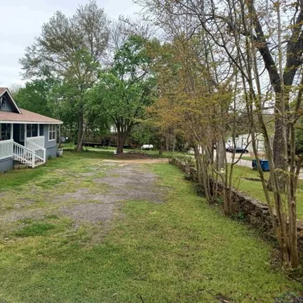 Image 2 - 127 West Paschal Street, Troup, Smith County, TX 75789, USA - House for sale
