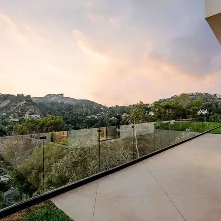 Image 6 - Trebek Open Space, 2500 Nichols Canyon Road, Los Angeles, CA 90046, USA - Apartment for rent