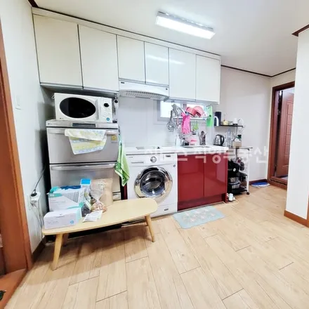 Rent this 2 bed apartment on 서울특별시 성북구 삼선동4가 48